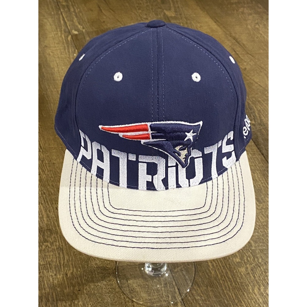 NFL Equipment New England Patriots Reebok  Size L-LX  Fitted Hat/Cap Gently Worn